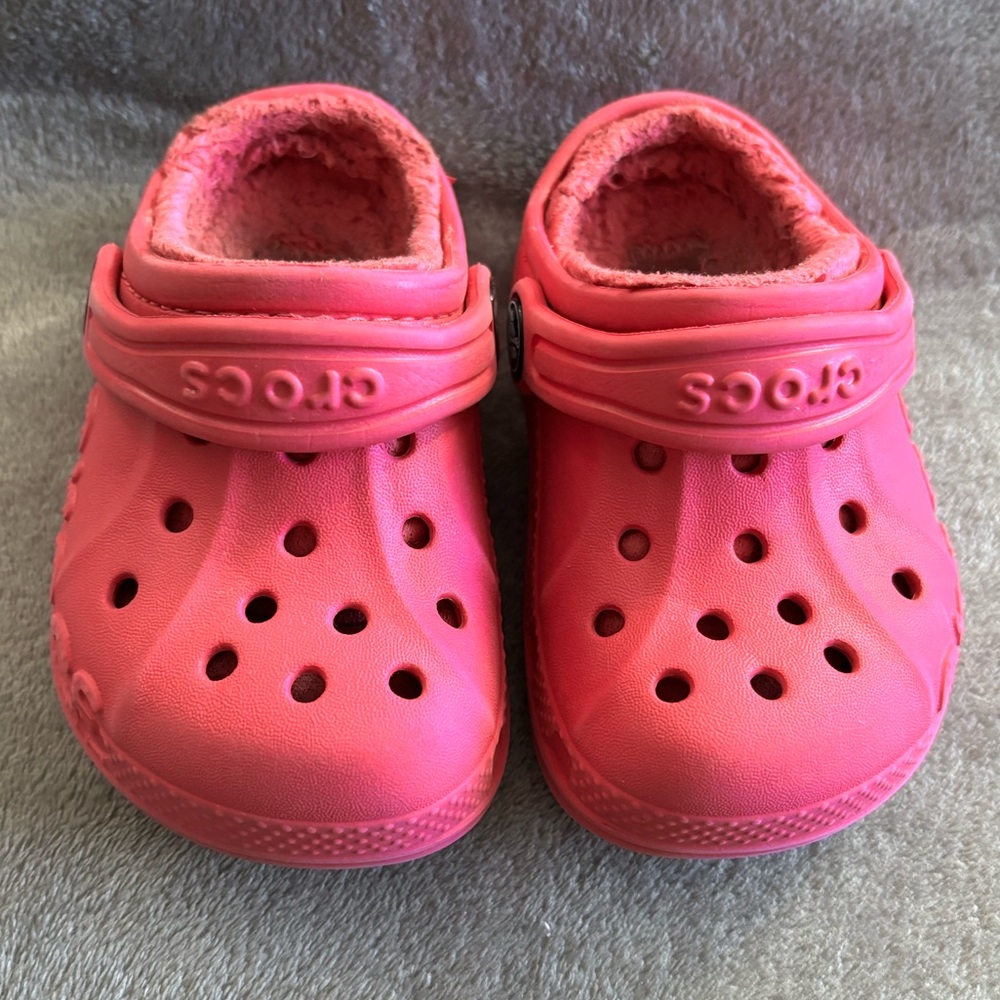 CROCS Vibrant Pink Kids' Clogs